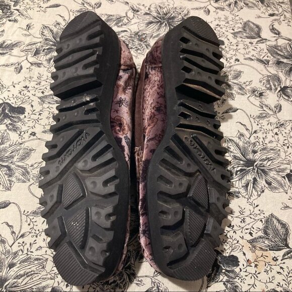 RON WHITE Sz 38.5 Velvet Loafer with Chunky Vibram Sole. Made in Italy - Picture 8 of 11